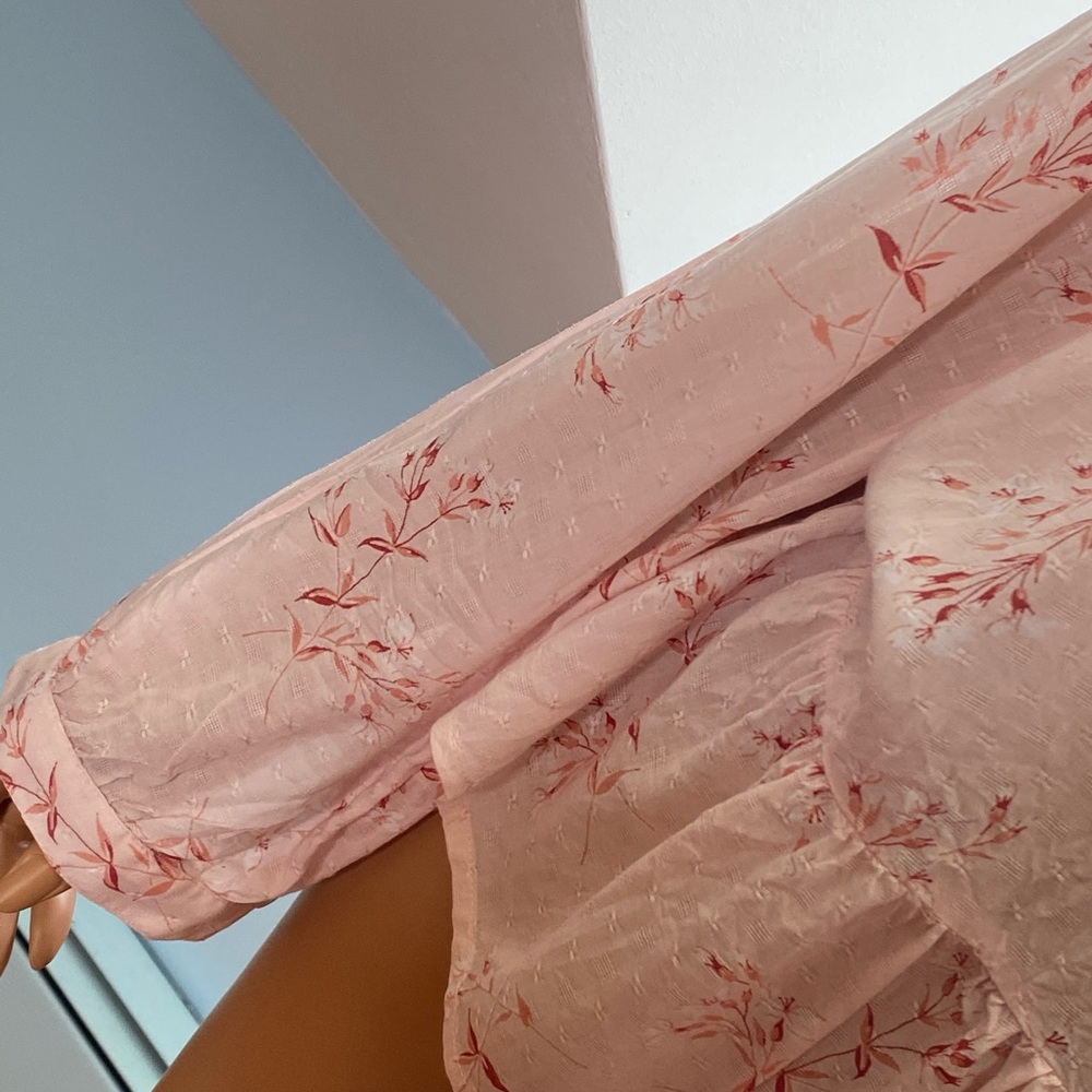 Lucky Brand Pink XL Blouse made with Environmentally Safe Model - Picture 5 of 9